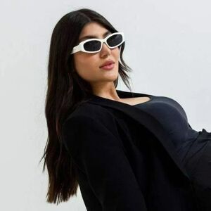 NEW Celine CL40252I 25A White Grey Rectangle Women Sunglasses CL 40252I